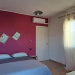 Alojamento de Acomodação e Pequeno-almoço Alma 15 Minuti Da Bosa E Comodo Parcheggio 3*